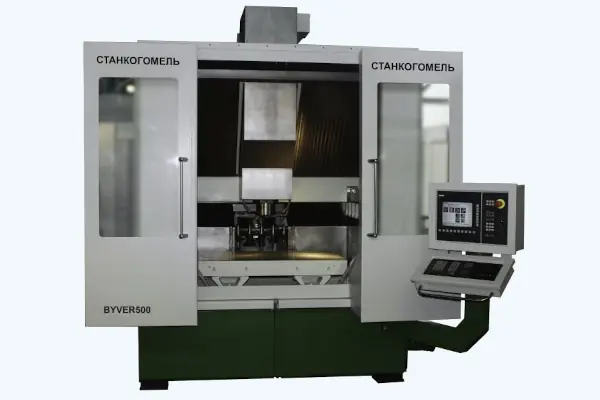 ОАО «СтанкоГомель» выпустил обрабатывающий центр BYVER500 с ЧПУ Fagor 8055i-FL-MC